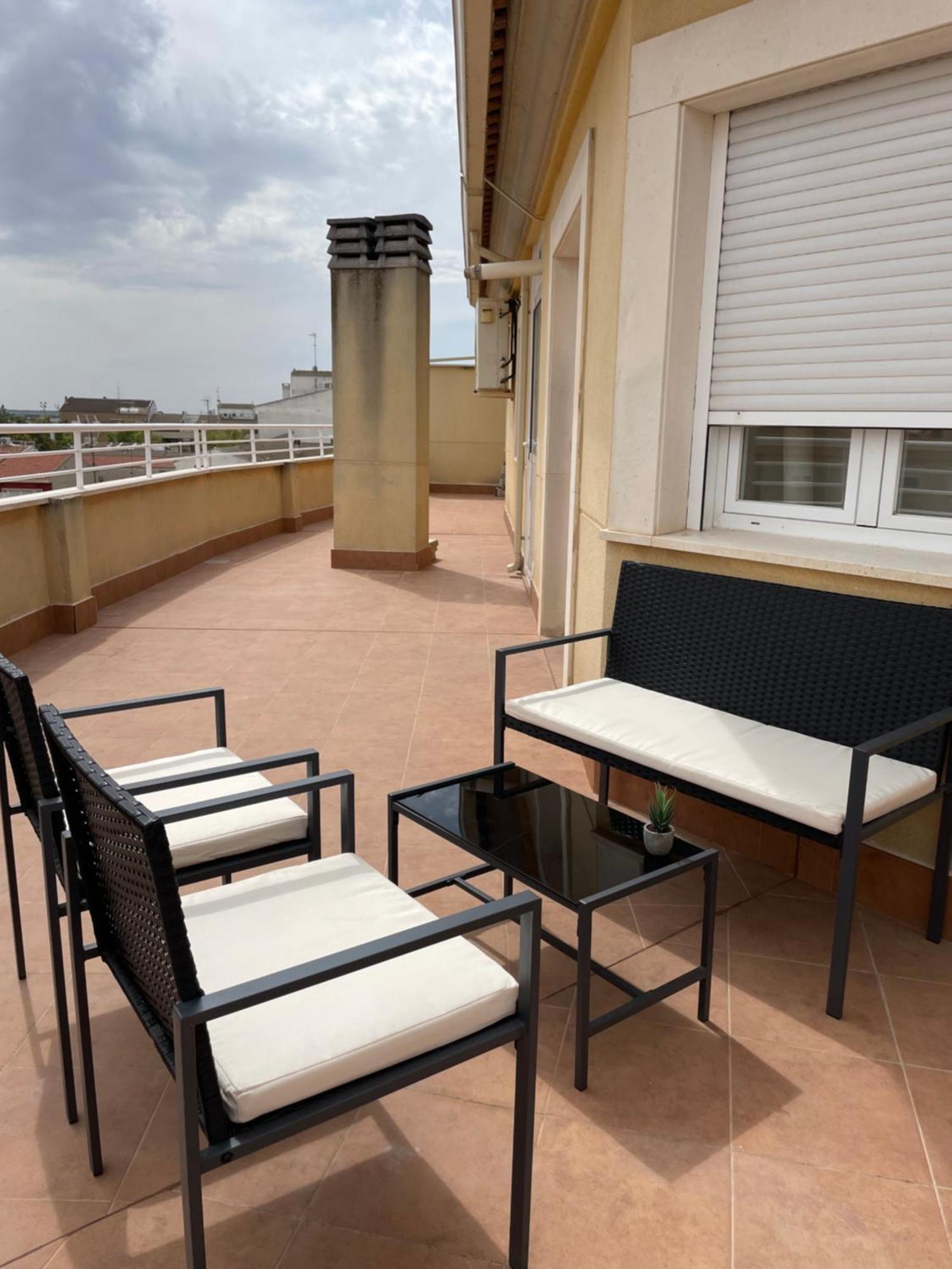 Atico Con Parking Y Terraza La Roda