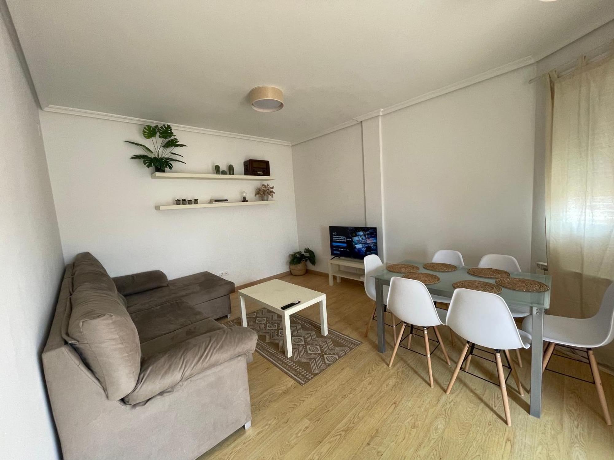 Atico Con Parking Y Terraza Apartment La Roda